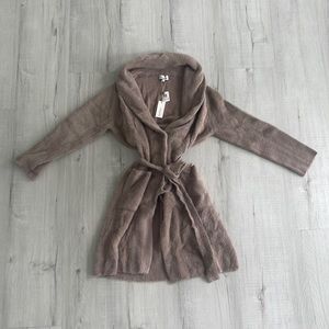 Heart loom Sweater Jacket in Doe - Size Small NWT